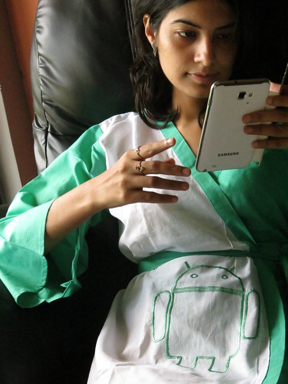 Tech Muslimah : Geek Girl Clothing